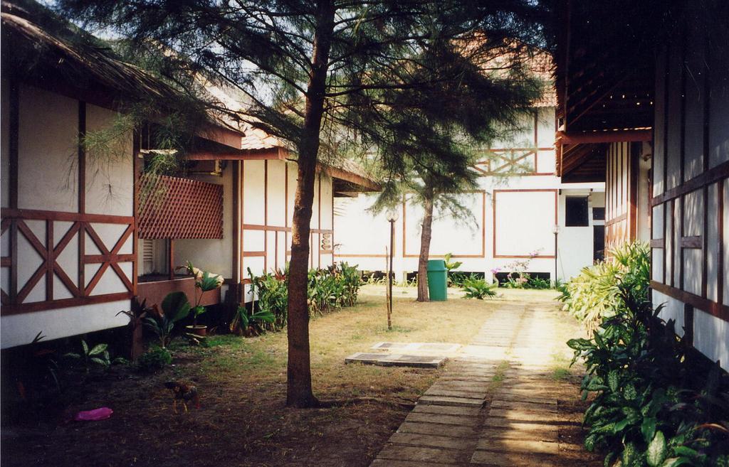 Duta Sands Beach Resort Kuantan Exterior photo